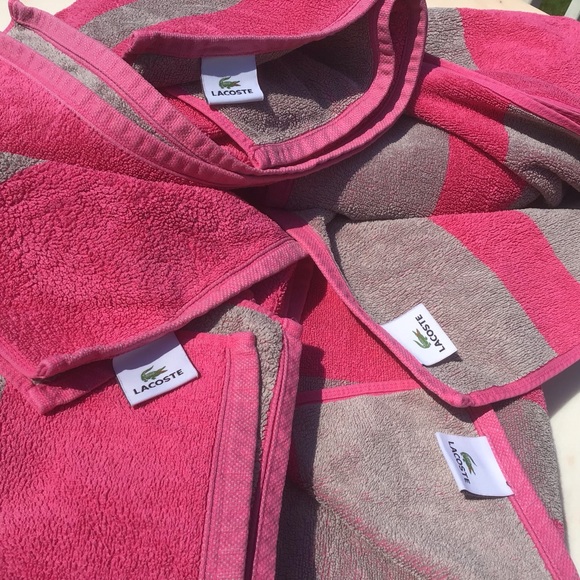 Lacoste🐊4 Bath & 1 Hand Towel Bundle Pink & Grey 🐊 Logo - Picture 6 of 11